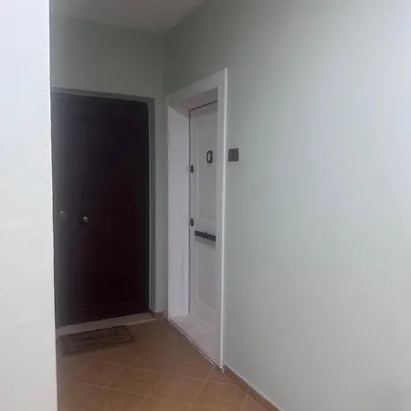 Green Apartment * Durrës